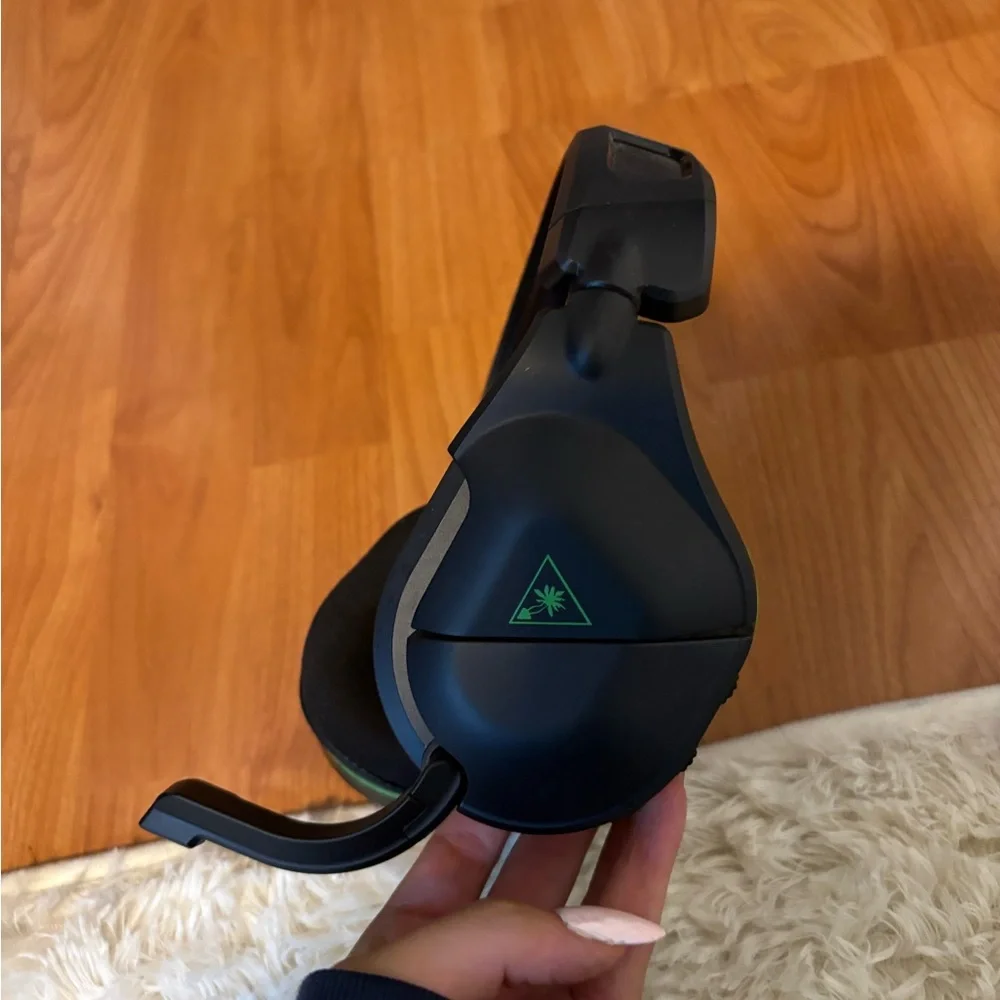 Black and Green Gaming Headset with Comfort Ear Cushions